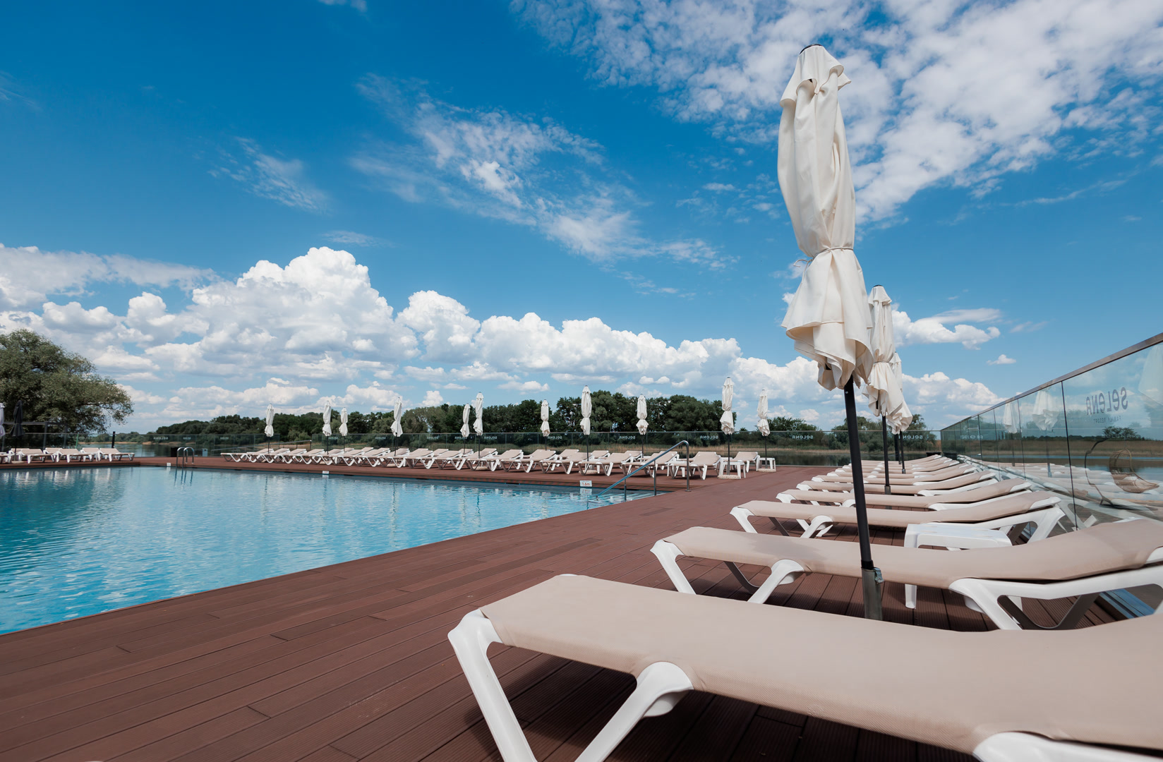 Selena Family Resort - Басейн