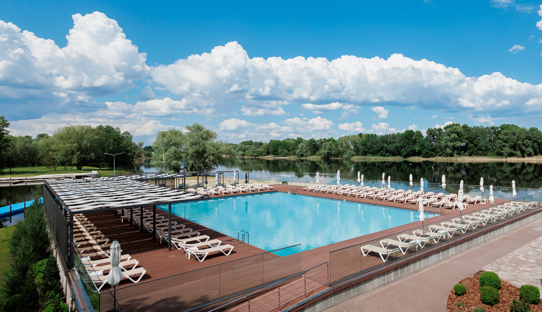 Selena Family Resort - Басейн