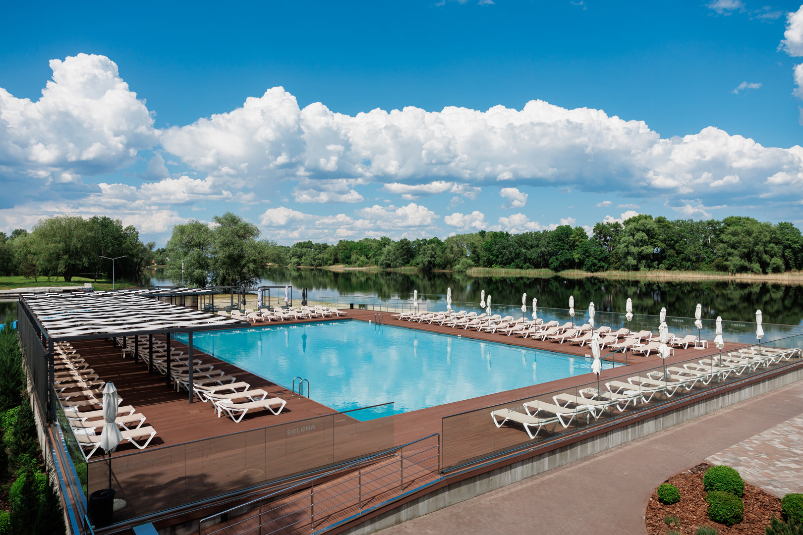 Selena Family Resort - Басейн