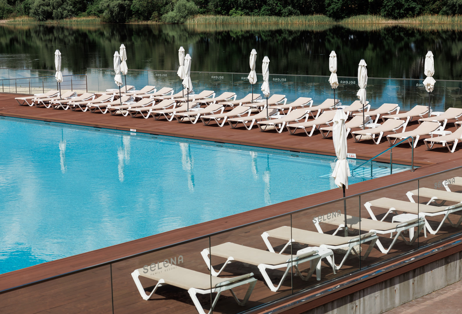 Selena Family Resort - Басейн